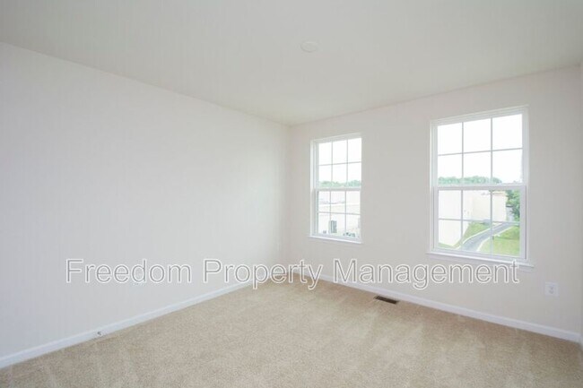 Building Photo - 14894 Mason Creek Cir