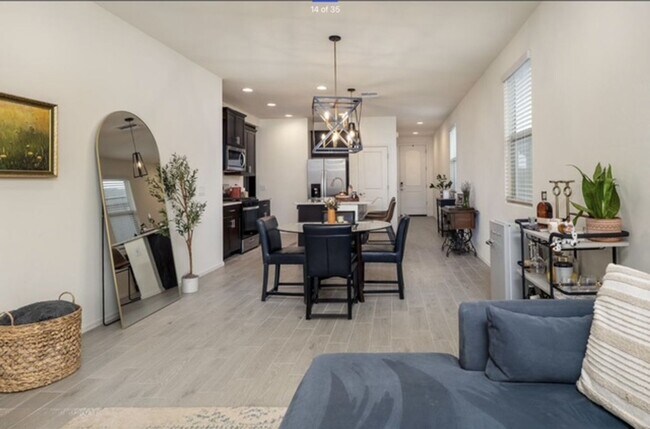 Building Photo - Beautifully Upgraded 4 - Bedroom 2 - Bath ...