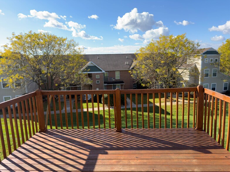 Building Photo - 45 Spring Hill Ln