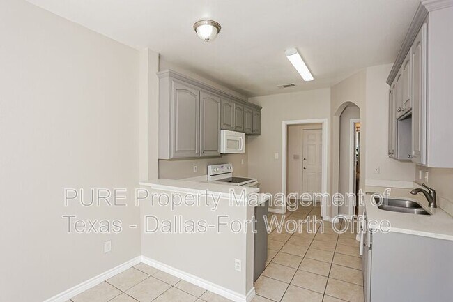 Building Photo - 4000 Cottage Park Ct