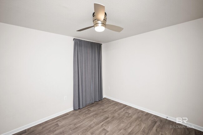 Building Photo - 3172 Vista Delmar Dr