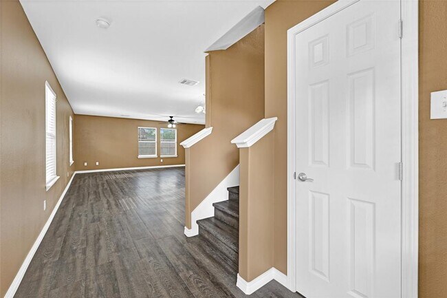 Building Photo - 13218 Ambrosa Dr