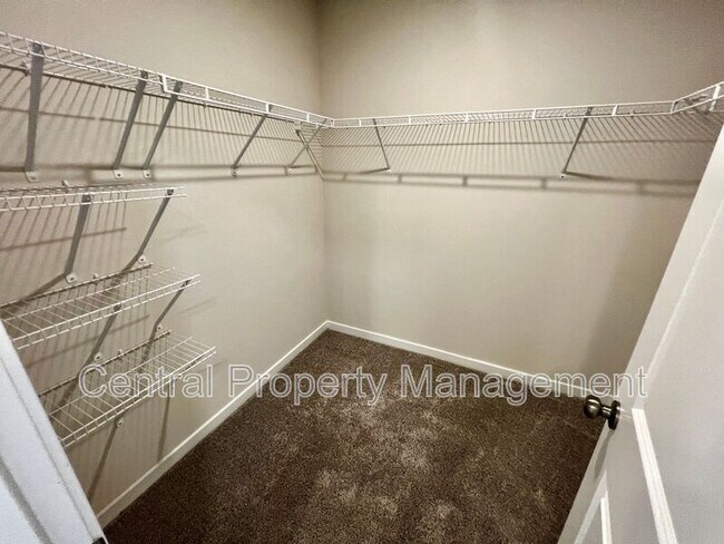 Building Photo - 6014 Tavener Dr
