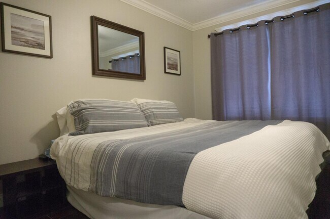 Building Photo - 262 Twin Lakes Ln