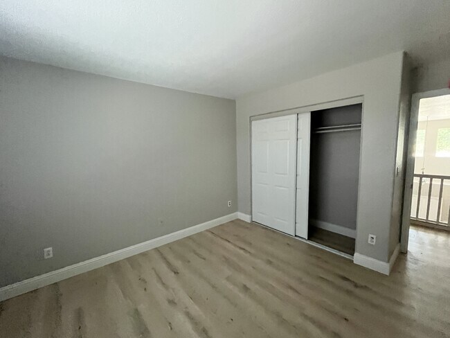 Building Photo - 1134 Kestrel Dr