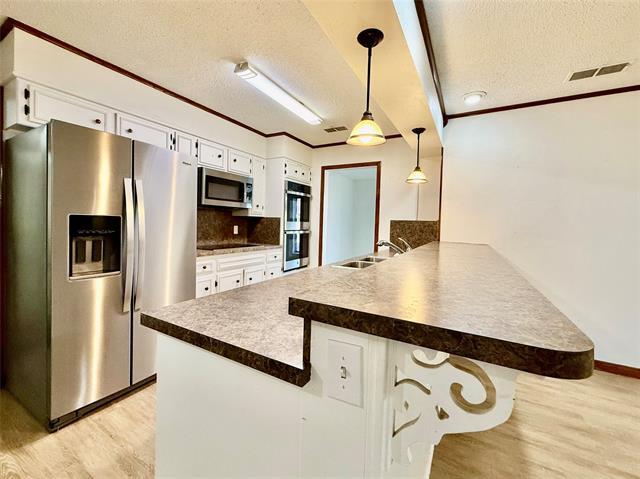 Building Photo - 2000 SE 10th St