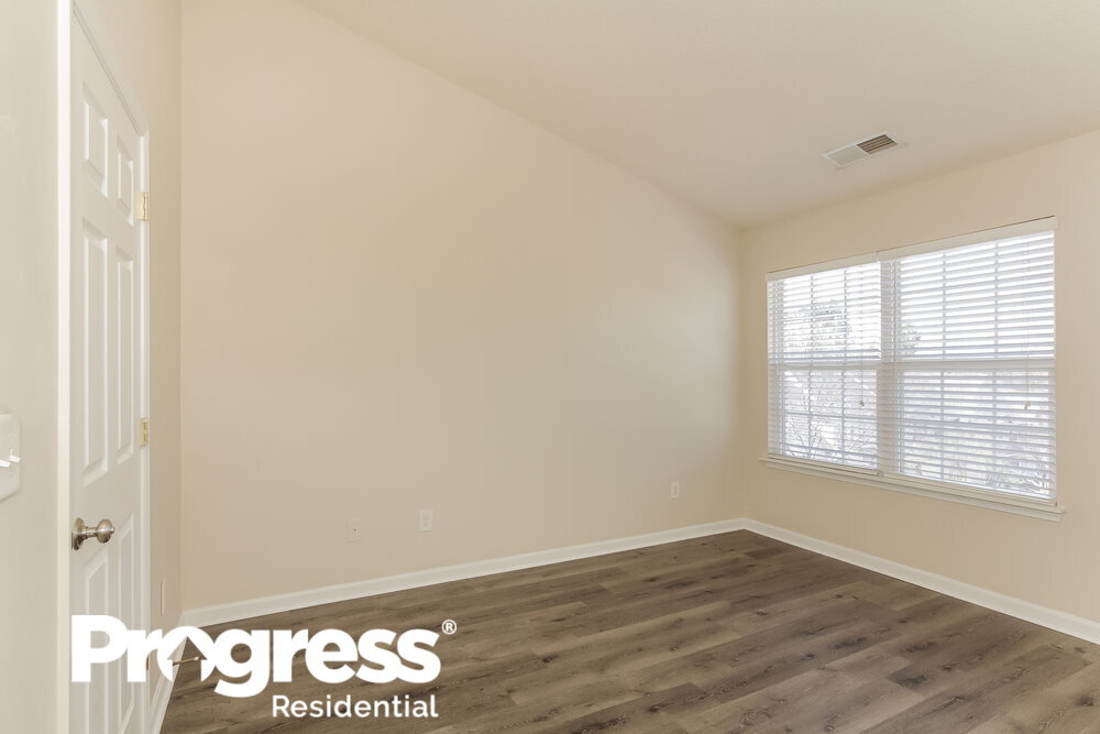 Building Photo - 17113 Greenlawn Hills Ct