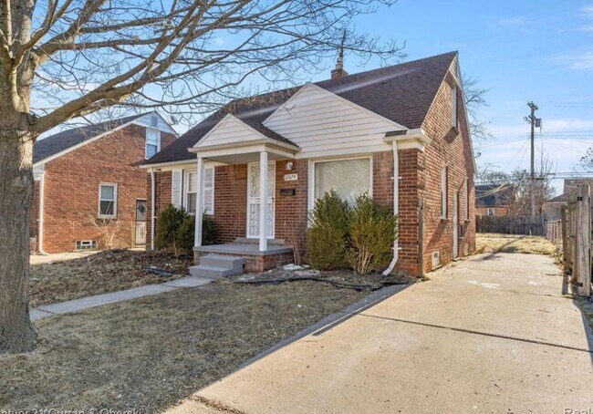Building Photo - 12674 Riad St