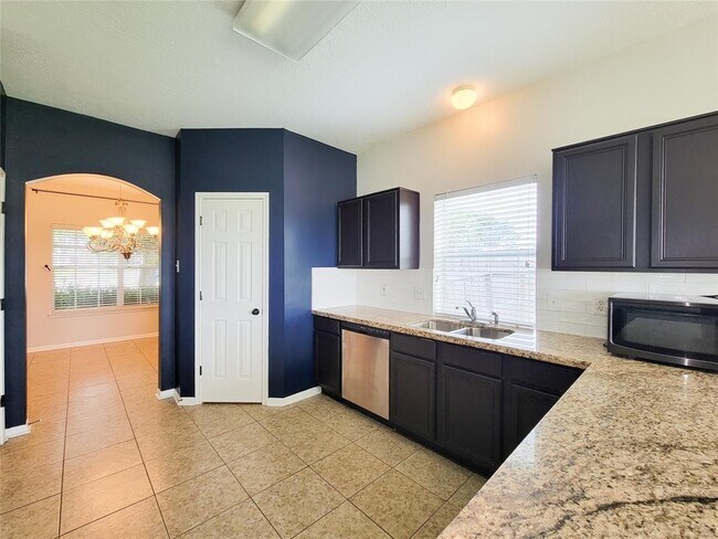 Building Photo - 6810 Keithwood Cir S