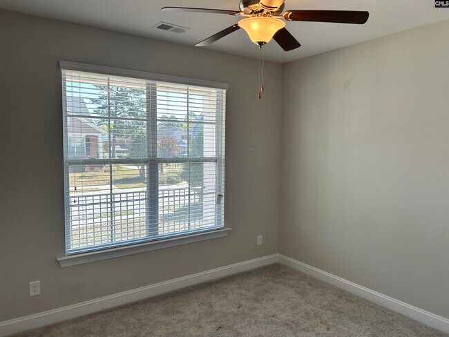 Building Photo - 905 Layton Way