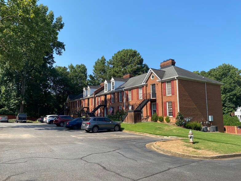 Building Photo - 1166 Booth Rd SW