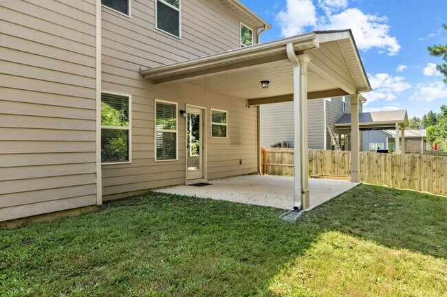 Building Photo - Spacious 5BR Home with Huge Fenced Backyard in The Reserve at Wyndham Gates!