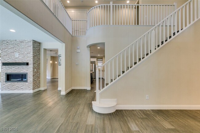 Building Photo - 2497 Birch Hollow St