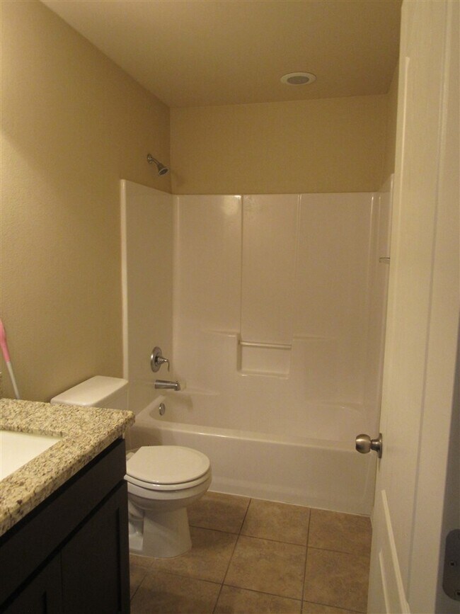 Building Photo - 6106 Eusebio Dr