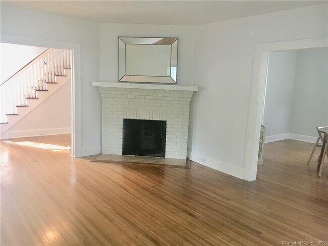 Building Photo - 359 West Ave