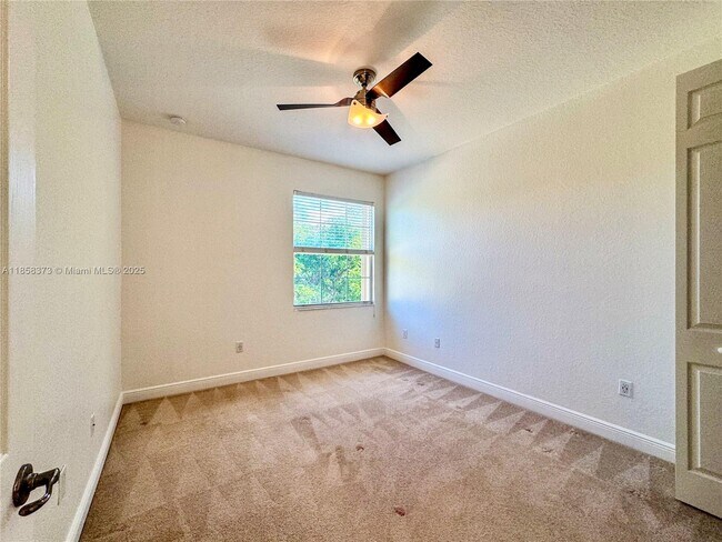 Building Photo - 11894 Fox Hill Cir