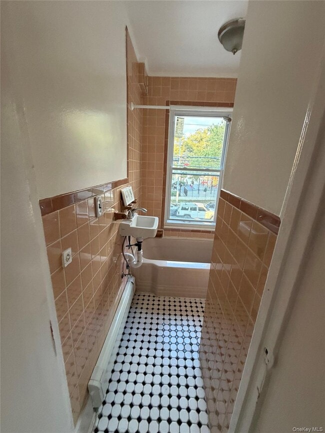 Building Photo - 4529 Carpenter Ave
