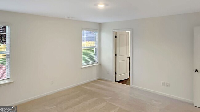 Building Photo - 104 Red Maple Wy