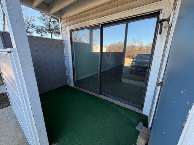 Building Photo - 2624 Randleman Rd