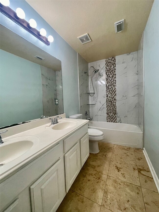 Building Photo - 8327 Whisper Point Dr