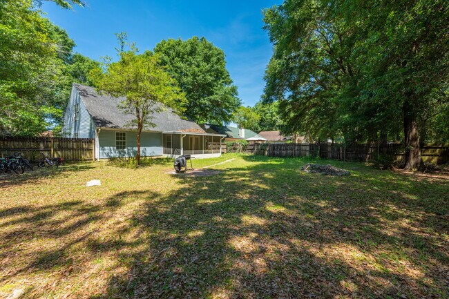 Building Photo - 4863 Kensington Ln
