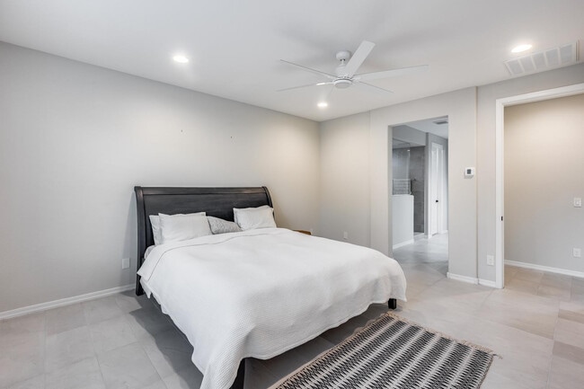 Building Photo - 7308 W Tombstone Trail