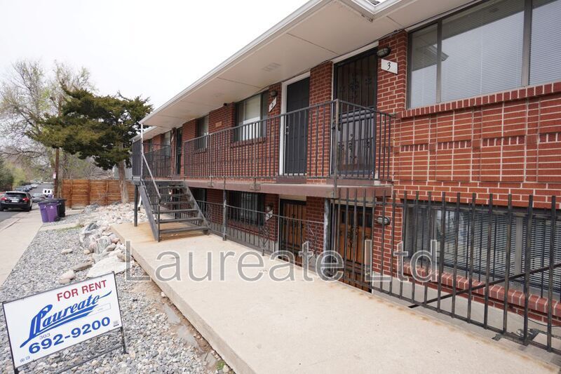 Building Photo - 1124 Rosemary St