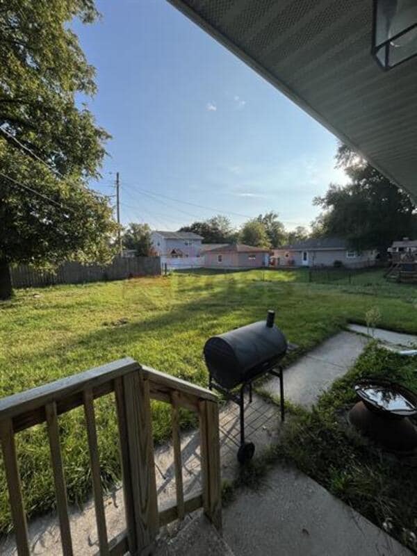 Building Photo - 3331 W 78th Pl
