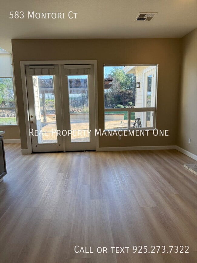 Building Photo - 583 Montori Ct