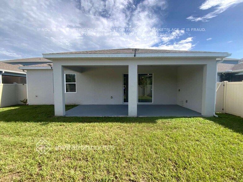 Building Photo - 5661 Cedar Chase Dr