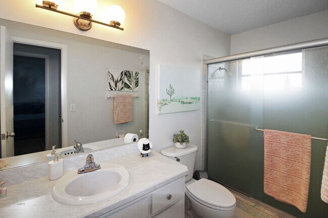 Building Photo - Venice East Annual House for Rent