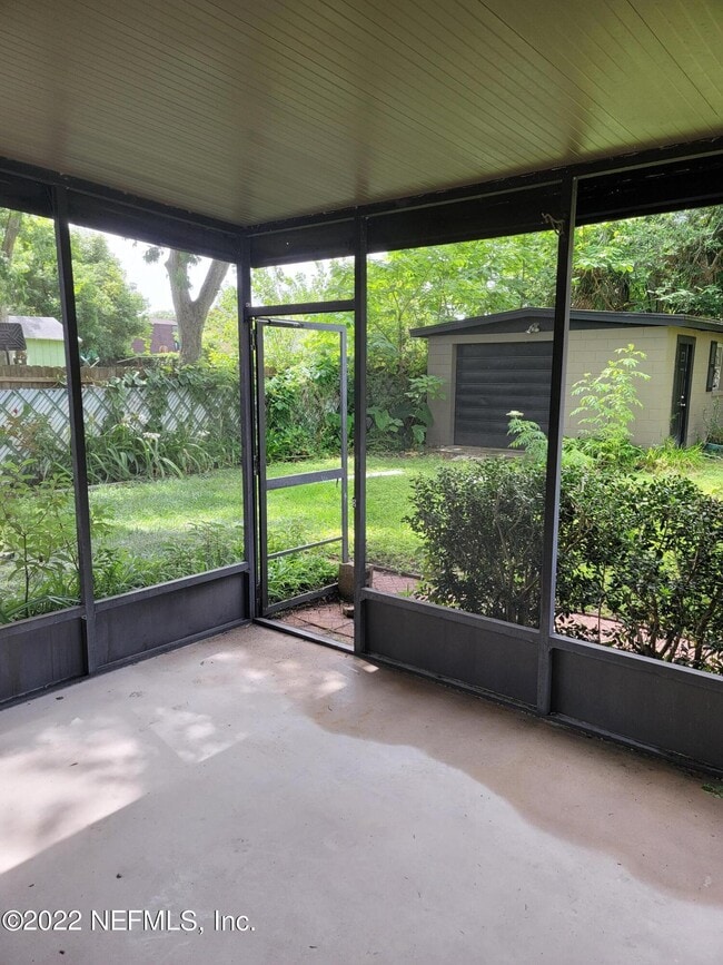 Building Photo - 6442 Ballejo Ct N