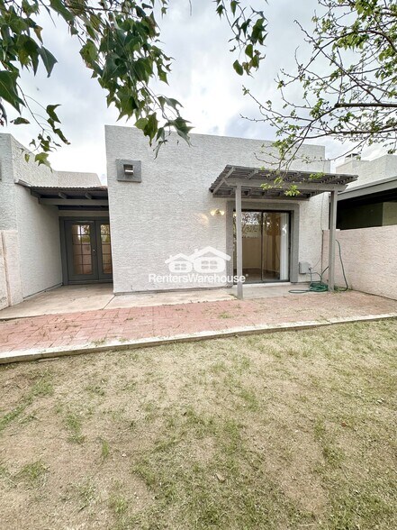 Building Photo - 9279 N 47th Dr