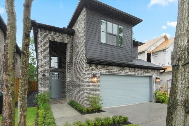 Building Photo - 6424 Cebra St