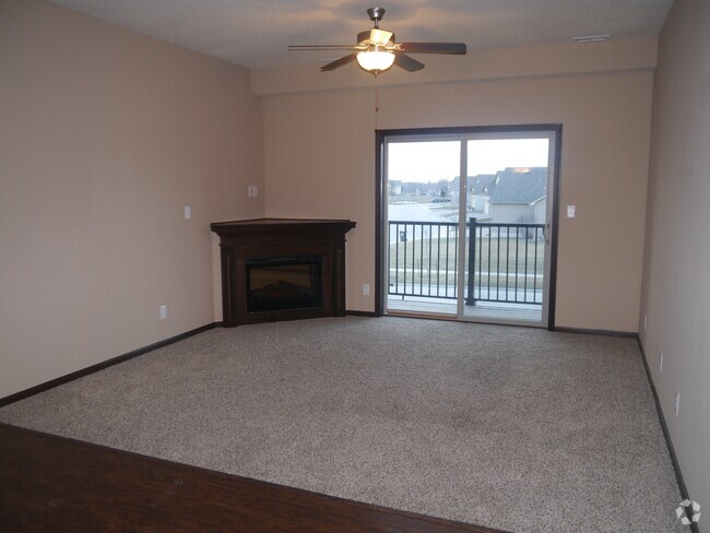 Living room - 1211 NE Windsor Dr