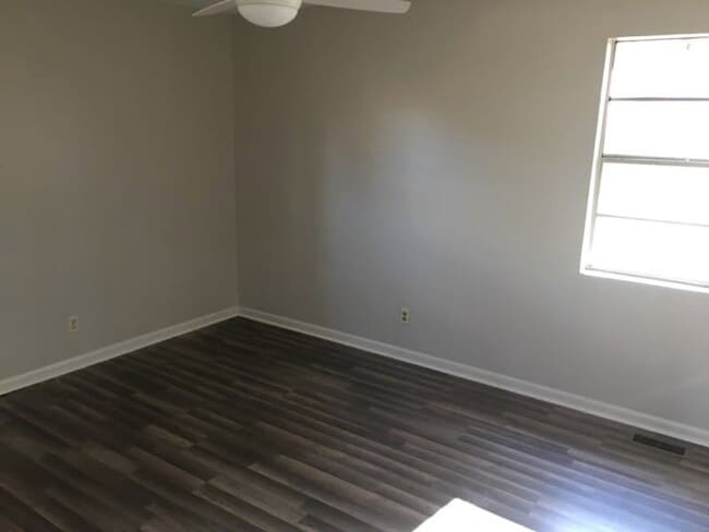 Primary Photo - 3 bedroom/2 bathroom