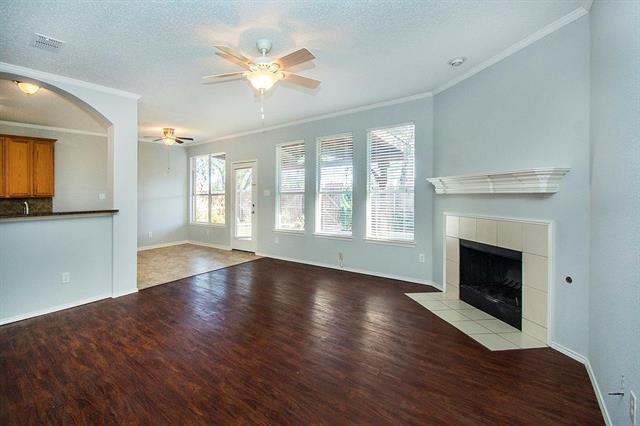 Building Photo - 406 Leameadow Dr