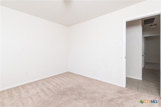 Building Photo - 3903 Endicott Dr