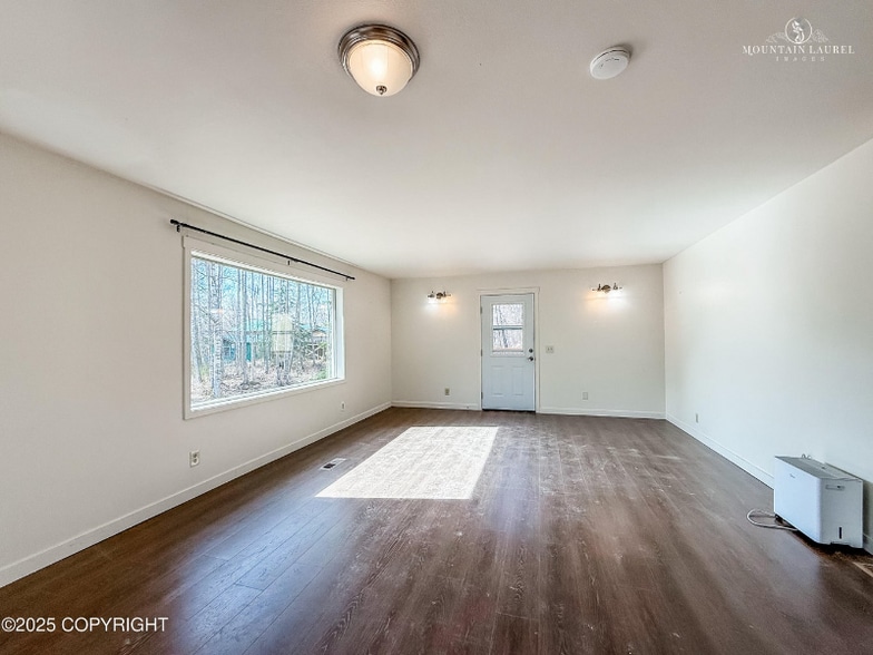Building Photo - 8747 S Twilight Dr