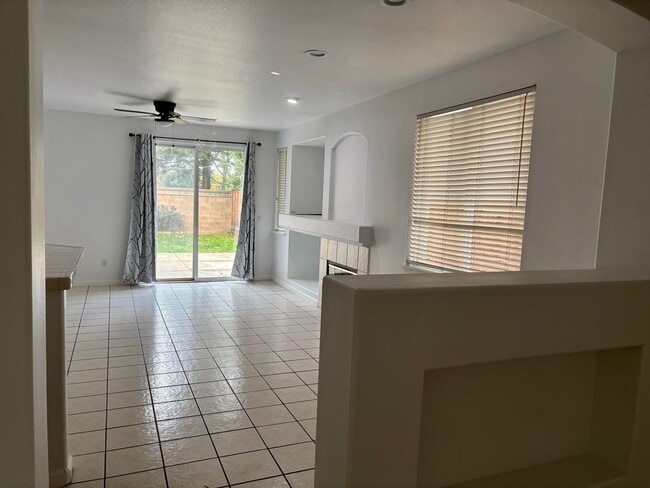 Building Photo - Immaculate 4/2 Single Story (N. Natomas)!   **Please read entire ad for viewings**