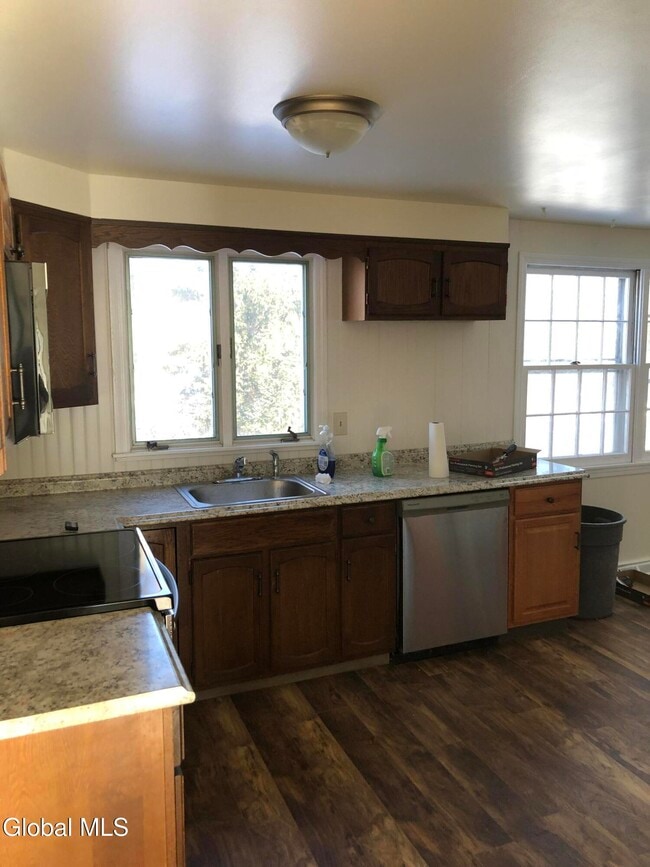 Building Photo - 34 Swayze Dr