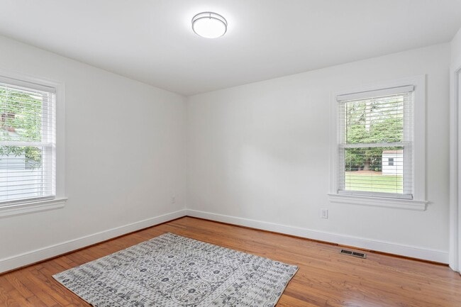 Building Photo - RENOVATED Three Bedroom Home!