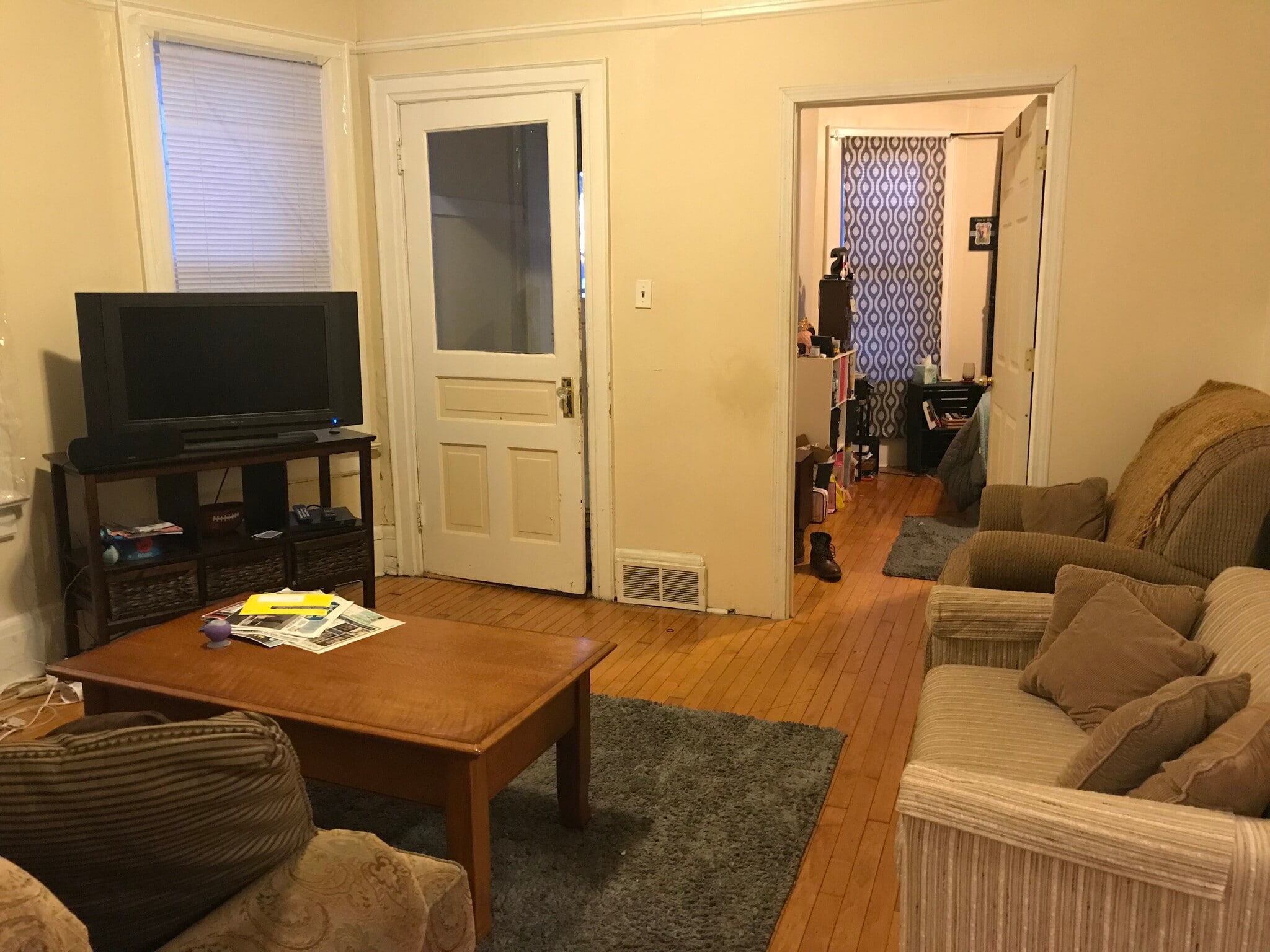 Building Photo - 3236 N Bartlett Ave