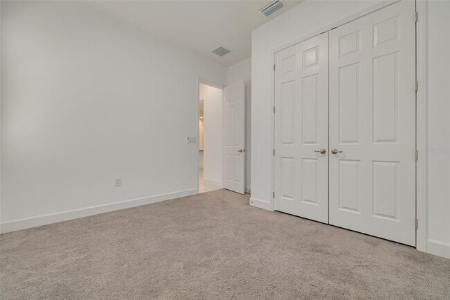 Building Photo - 7222 Paradiso Dr