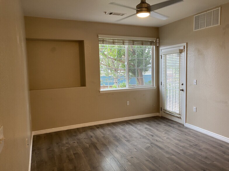 Building Photo - 2672 S Cathay Way