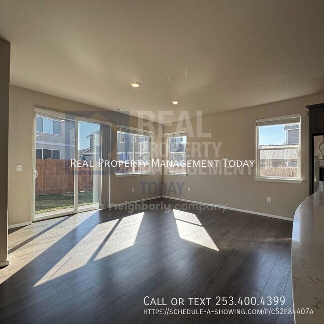 Building Photo - 3114 14th Ave NW