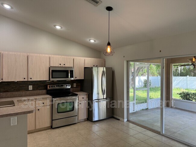 Building Photo - 3928 Champagne Ave