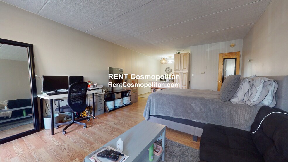 Building Photo - 200 Swanton St