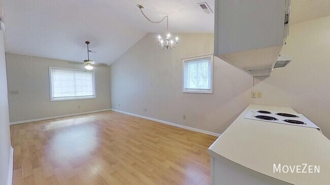 Building Photo - 809 Antler Dr