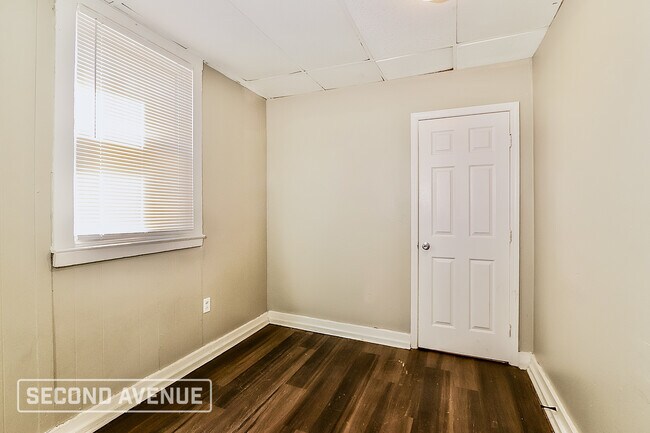 Building Photo - 2114 Greenwood Ave